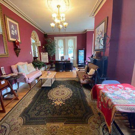 Greystone Manor Bed & Breakfast Bird-in-Hand Экстерьер фото