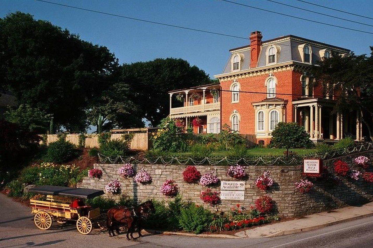 Greystone Manor Bed & Breakfast Bird-in-Hand Экстерьер фото
