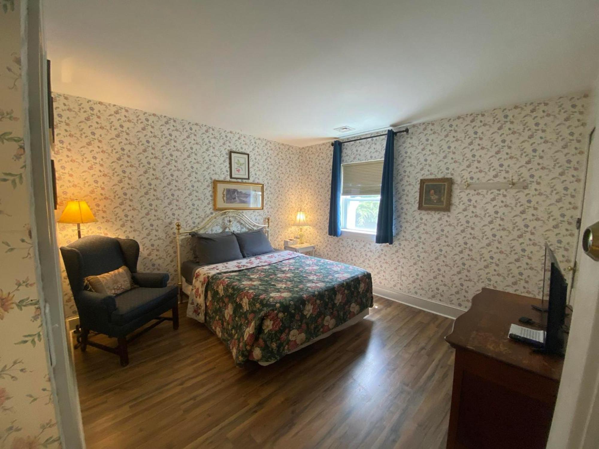 Greystone Manor Bed & Breakfast Bird-in-Hand Экстерьер фото