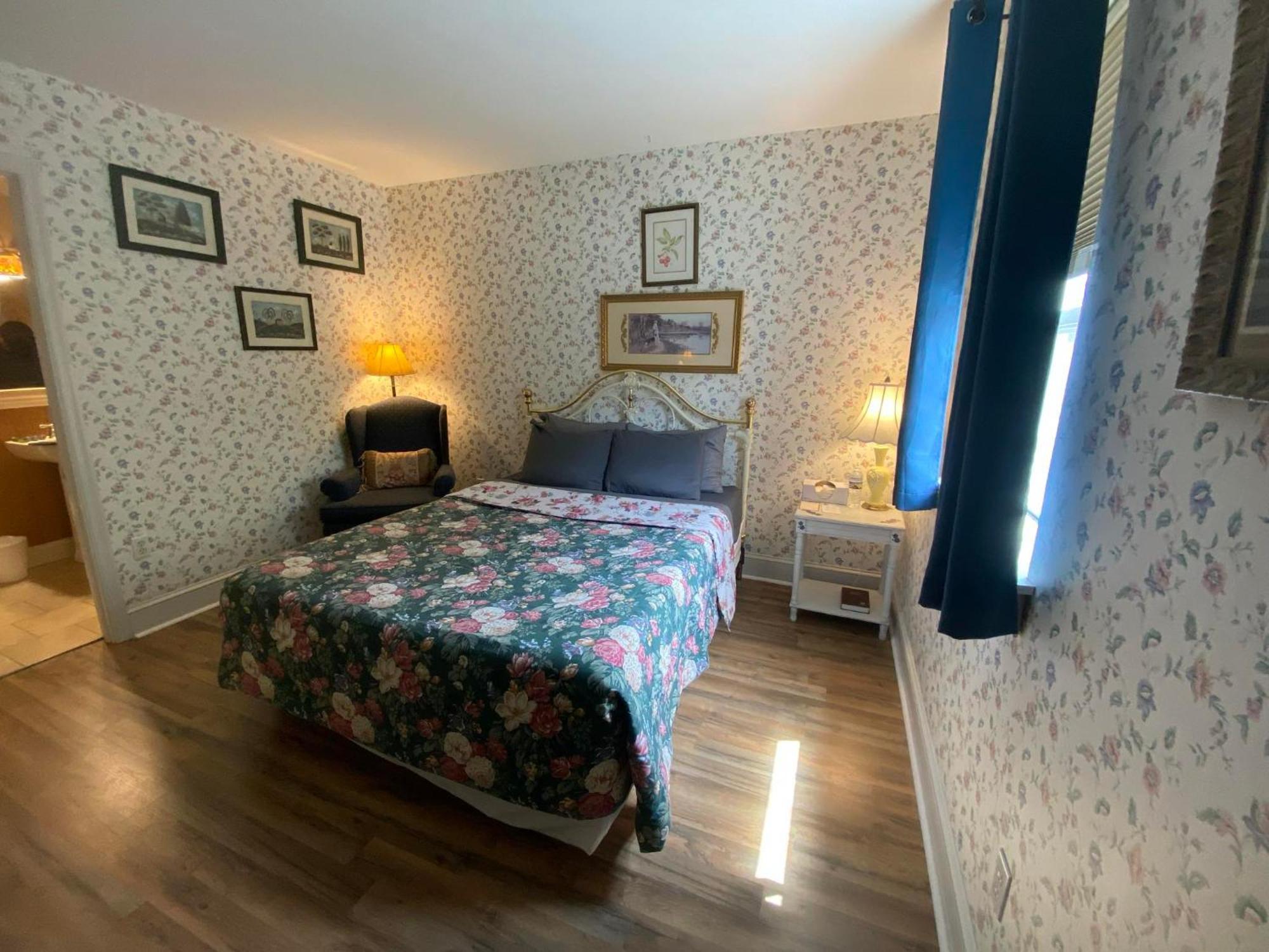 Greystone Manor Bed & Breakfast Bird-in-Hand Экстерьер фото