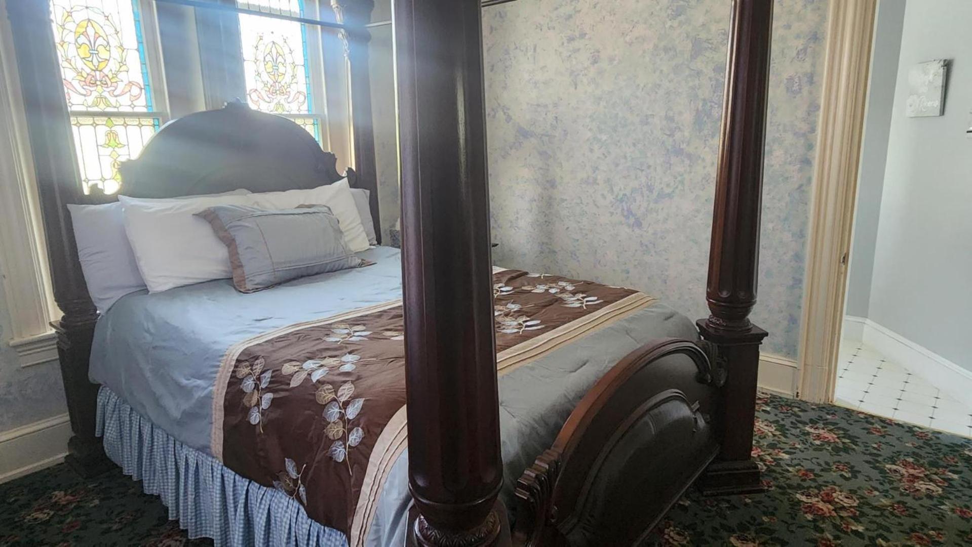 Greystone Manor Bed & Breakfast Bird-in-Hand Экстерьер фото