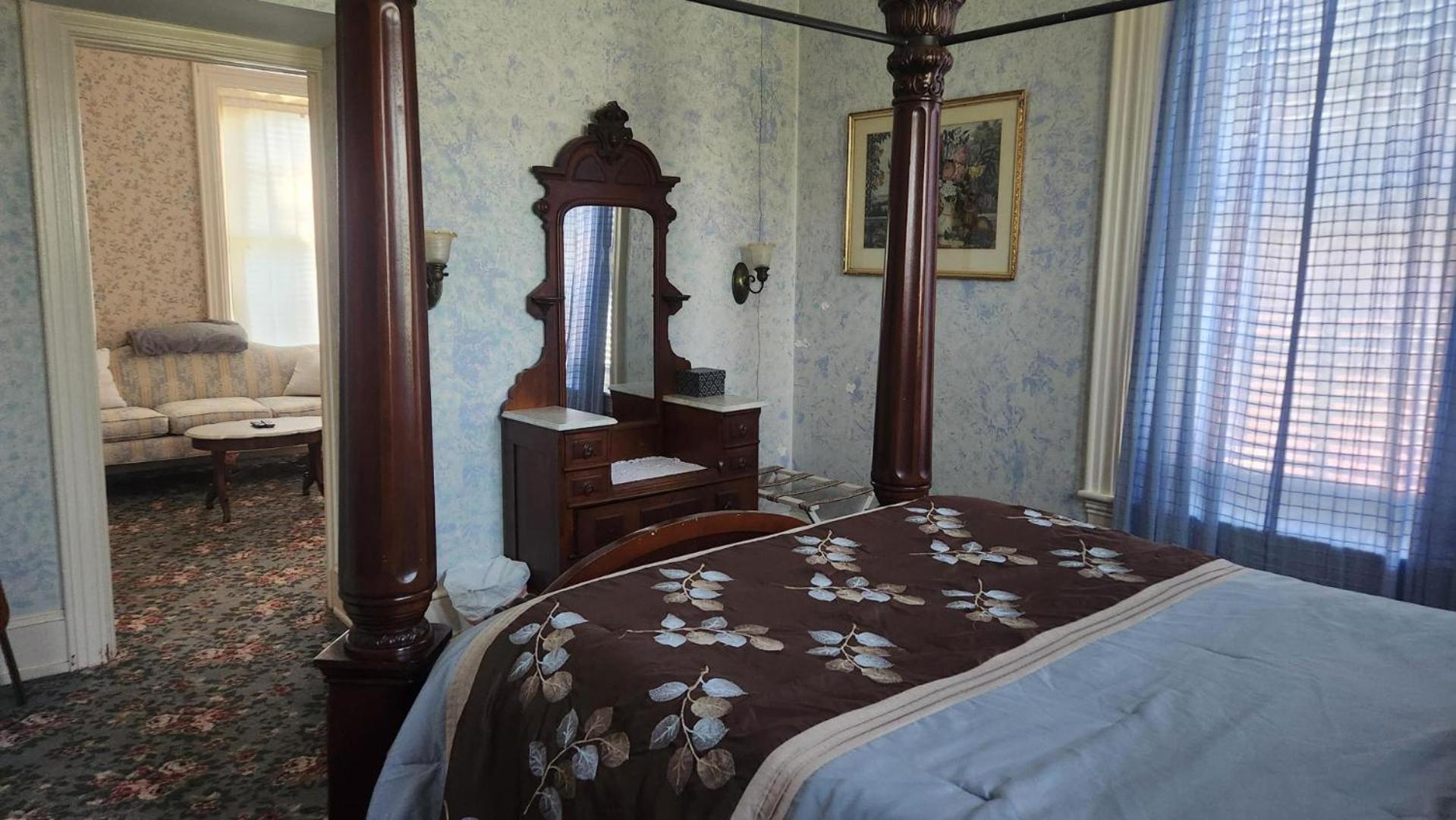Greystone Manor Bed & Breakfast Bird-in-Hand Экстерьер фото