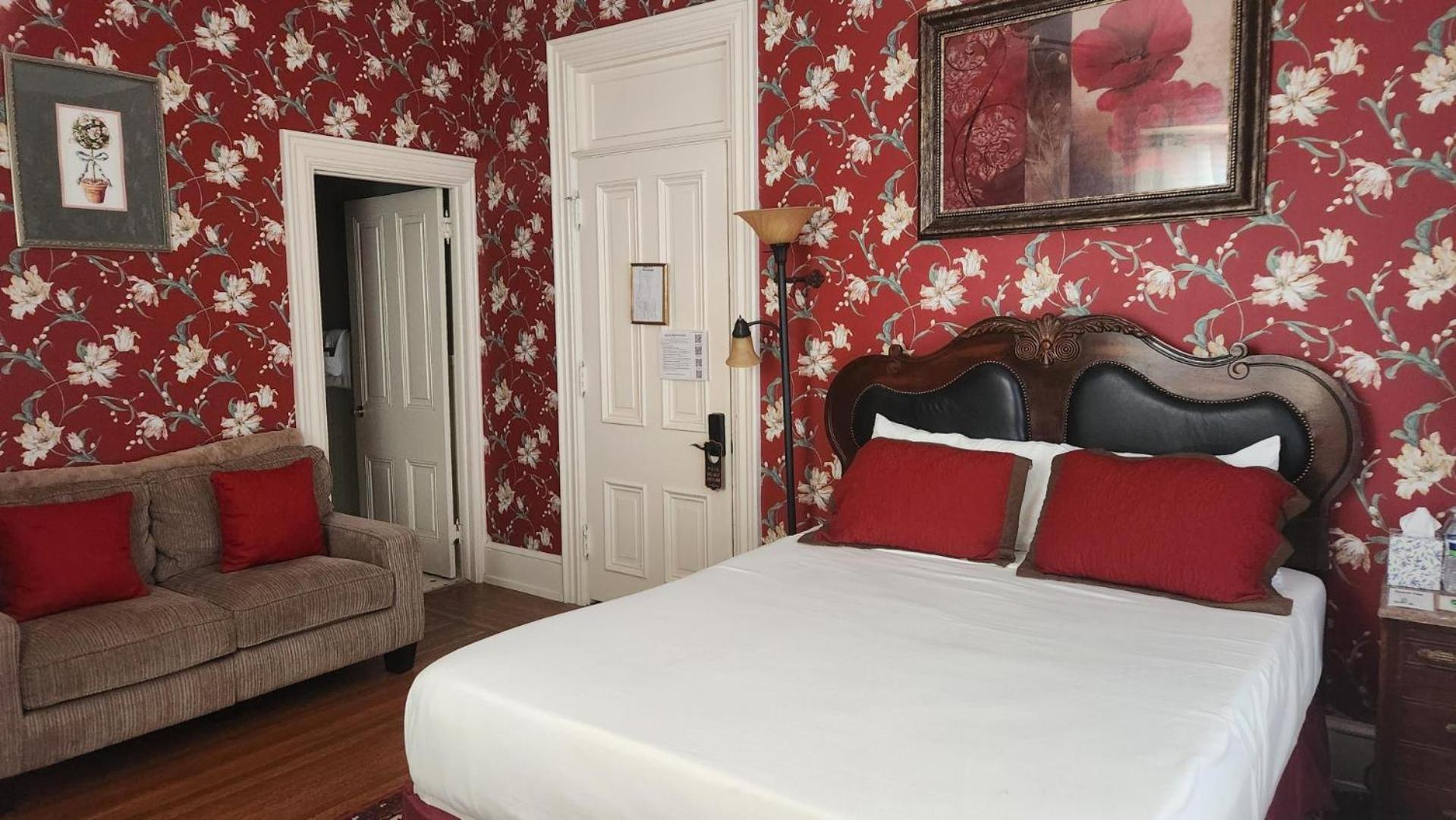 Greystone Manor Bed & Breakfast Bird-in-Hand Экстерьер фото