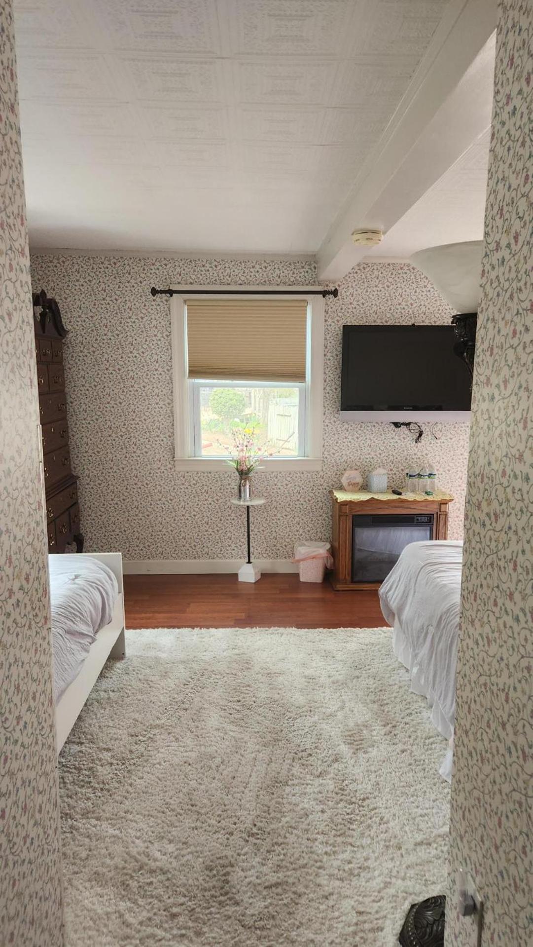 Greystone Manor Bed & Breakfast Bird-in-Hand Экстерьер фото