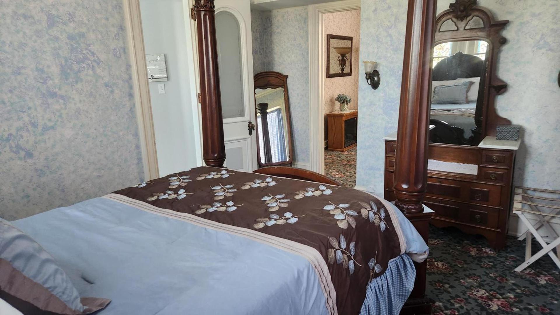 Greystone Manor Bed & Breakfast Bird-in-Hand Экстерьер фото