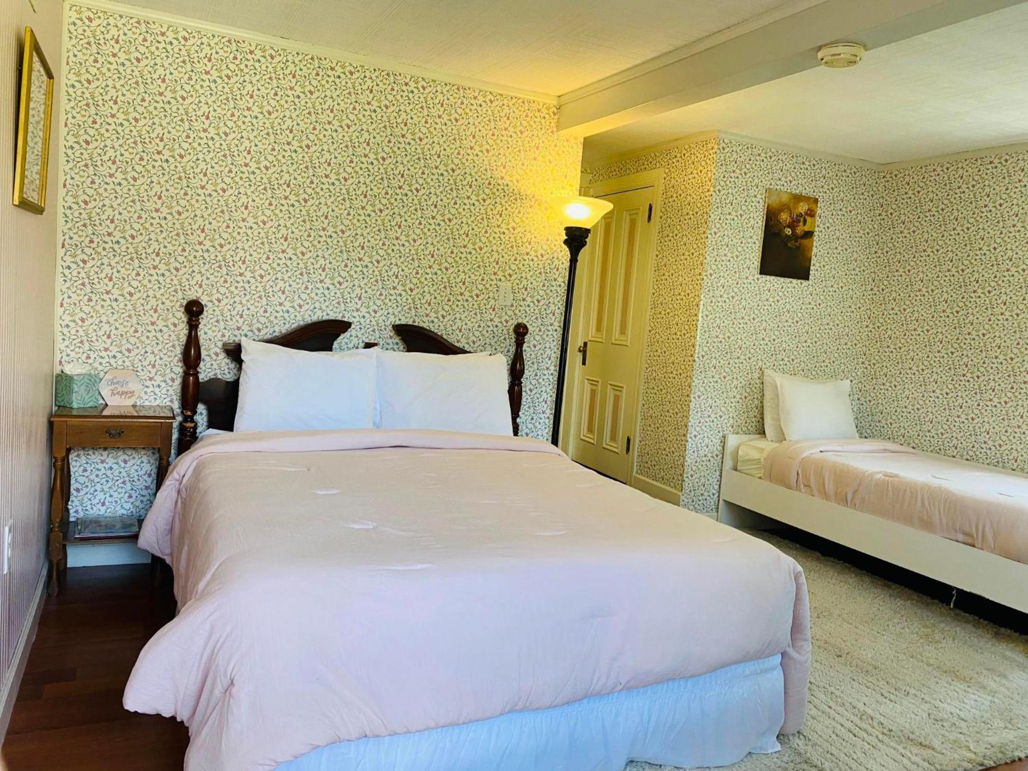 Greystone Manor Bed & Breakfast Bird-in-Hand Экстерьер фото
